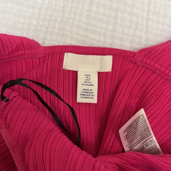 NWOT H&M Ribbed Tank Top - Picture 4 of 4